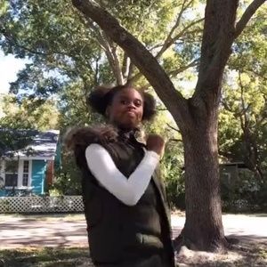 Meet your Posher, Iris